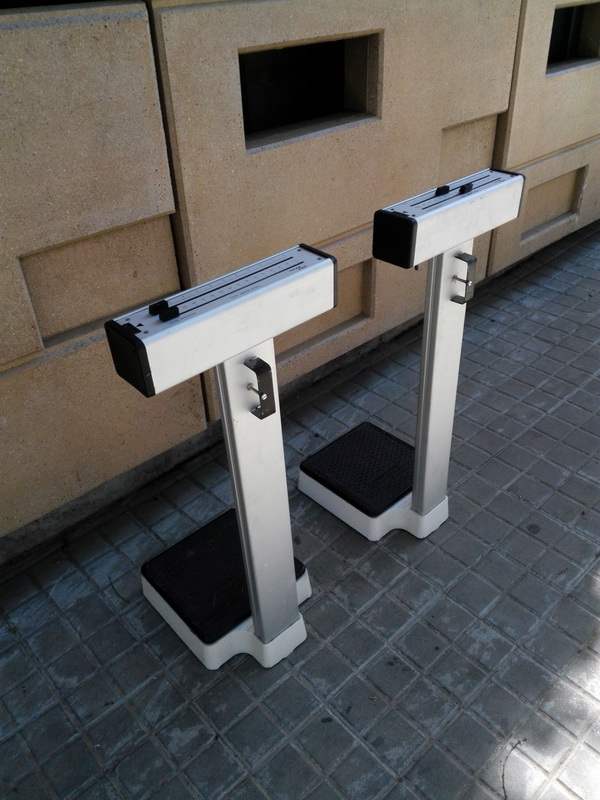 bascula medico farmacia metal 89x36_3-29_5x38 2u